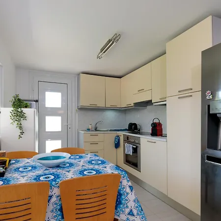 Βίλα Angelana Φαληράκι